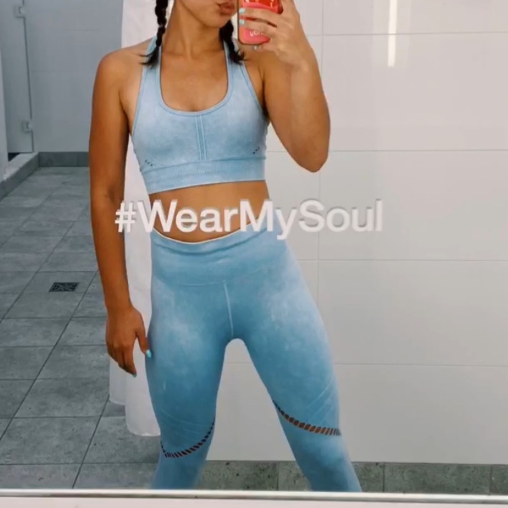 Light Blue Soulcycle Leggings!